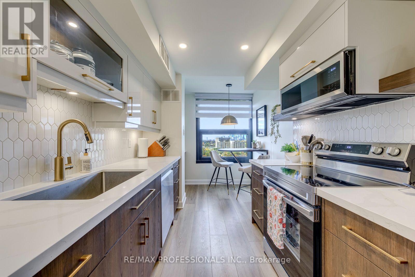 1401 - 1300 Bloor Street Property Photo 14