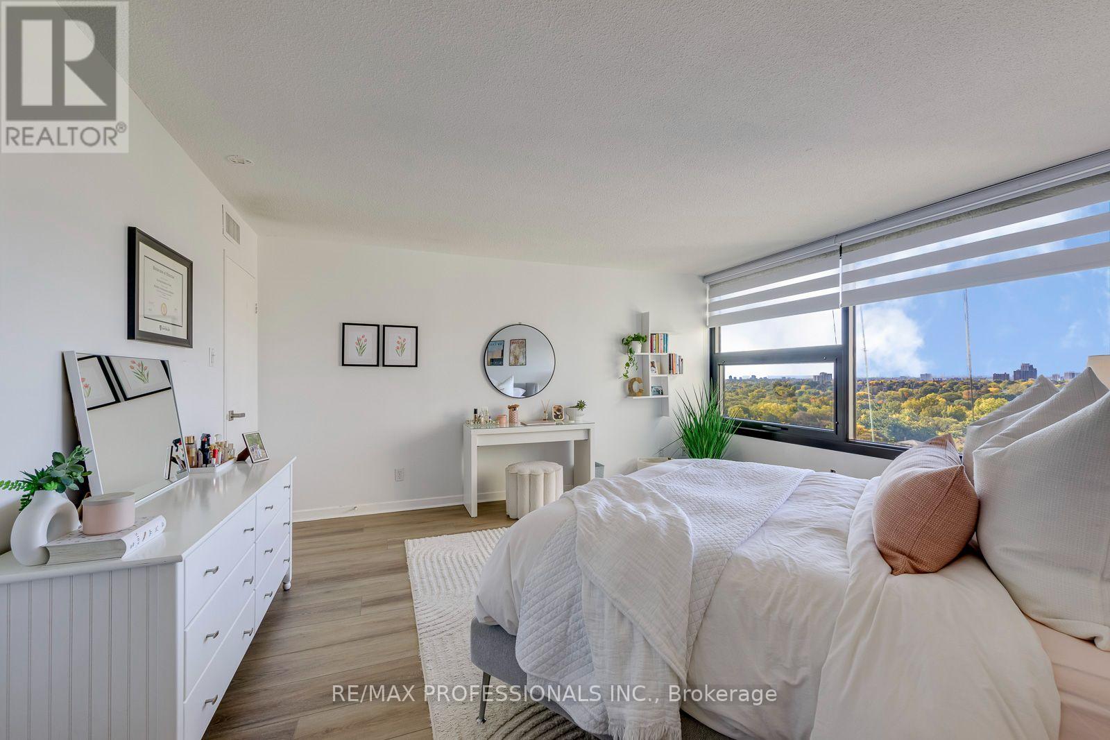1401 - 1300 Bloor Street Property Photo 21