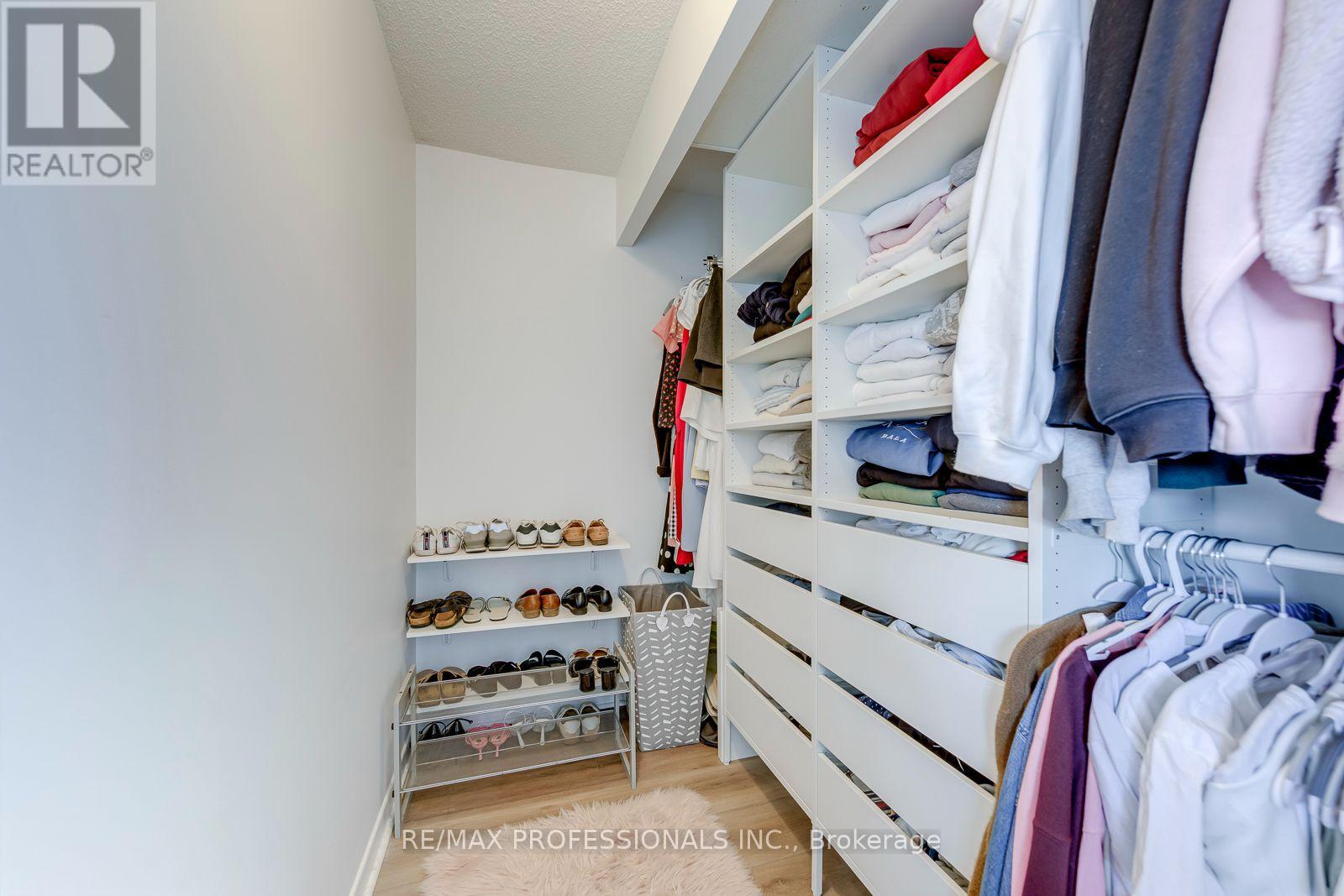 1401 - 1300 Bloor Street Property Photo 23