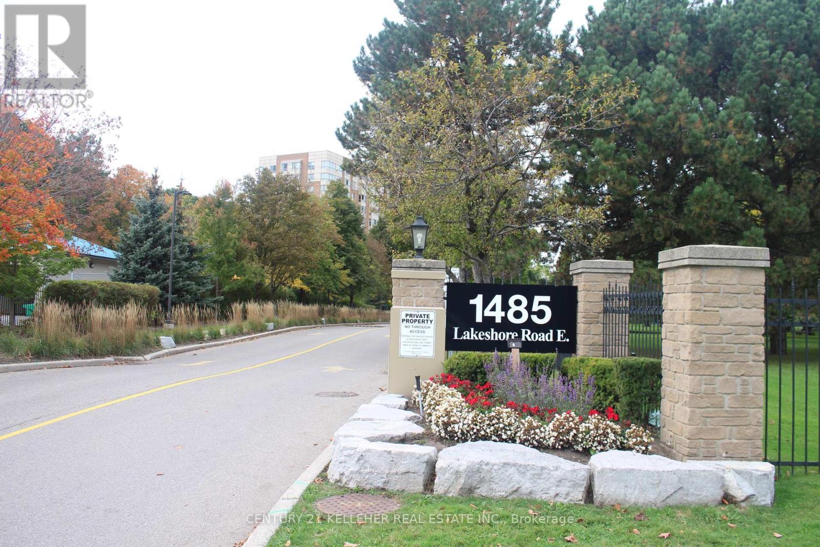 518 - 1485 LAKESHORE RD. E Property Photo 1