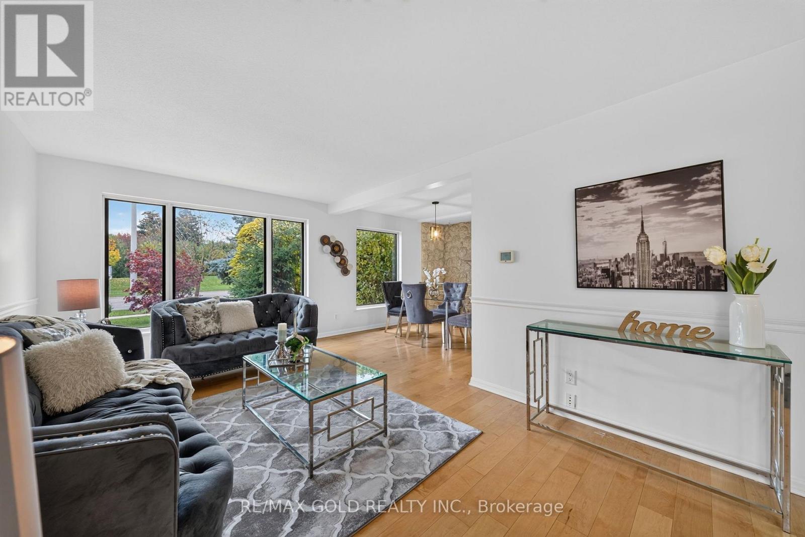722 Balmoral Drive Property Photo 8