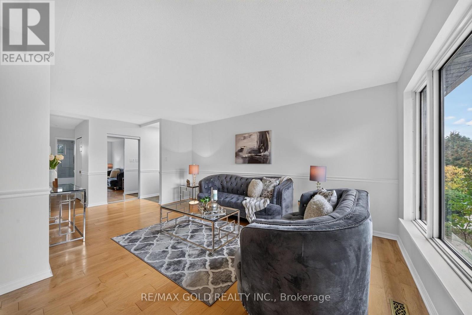 722 Balmoral Drive Property Photo 9
