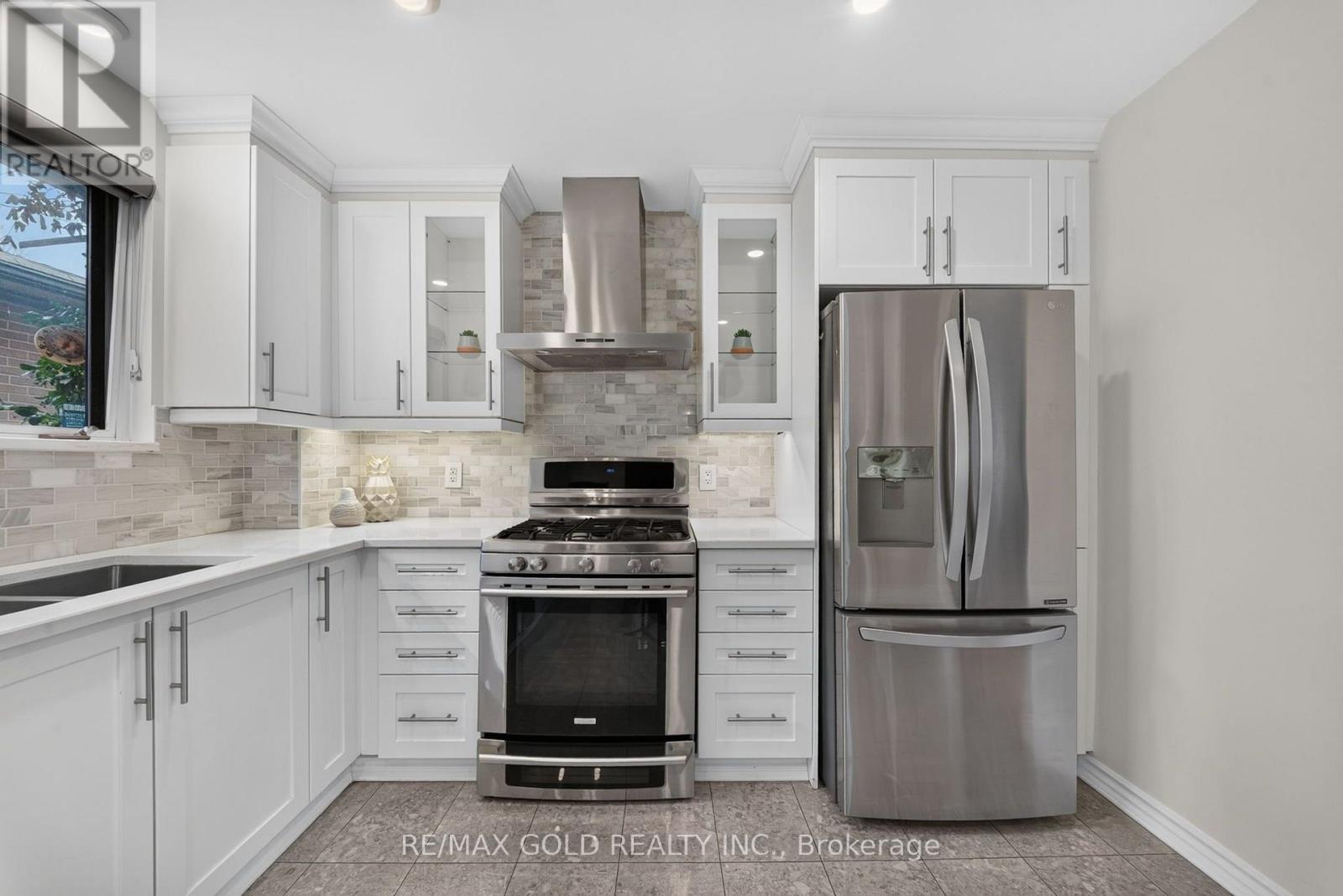 722 Balmoral Drive Property Photo 21