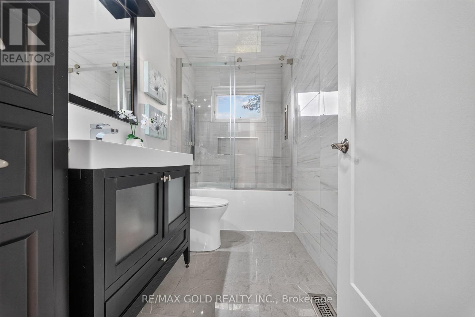 722 Balmoral Drive Property Photo 27
