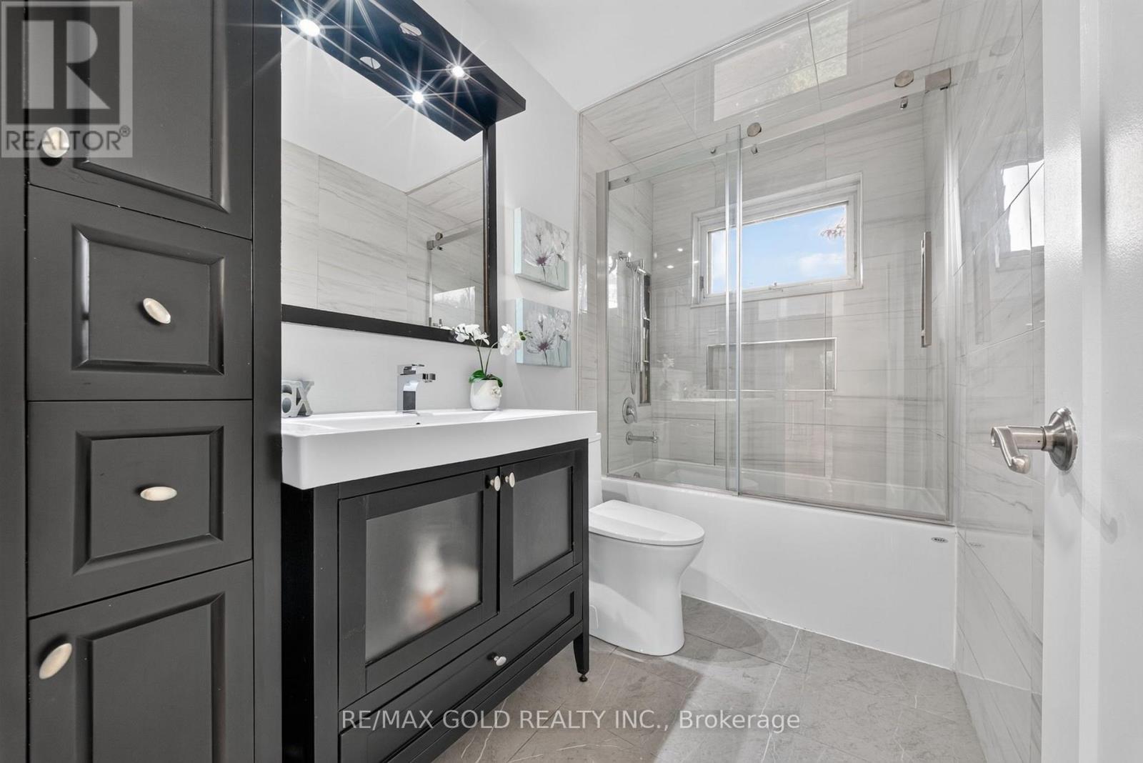 722 Balmoral Drive Property Photo 28