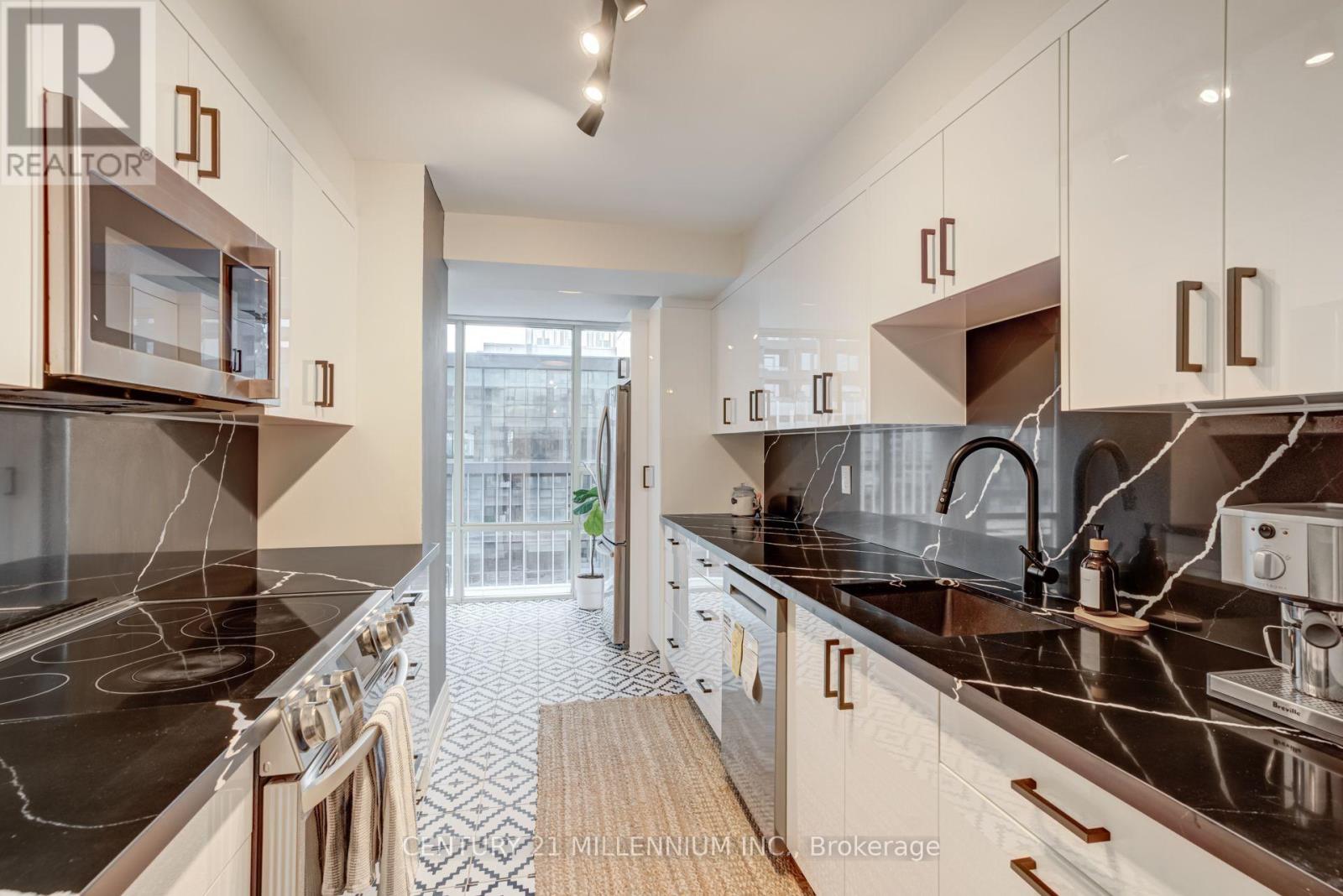 705 - 330 Rathburn Road W Property Photo 6
