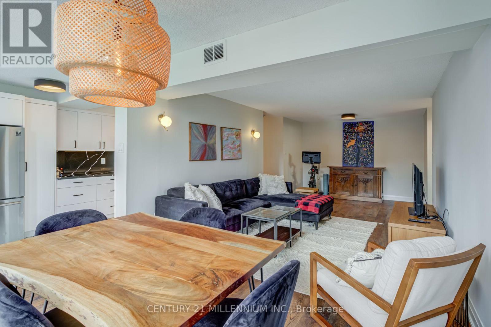 705 - 330 Rathburn Road W Property Photo 15