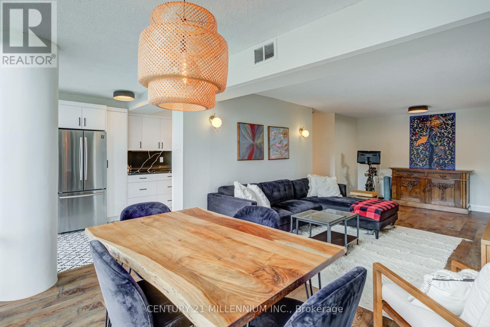 705 - 330 Rathburn Road W Property Photo 16