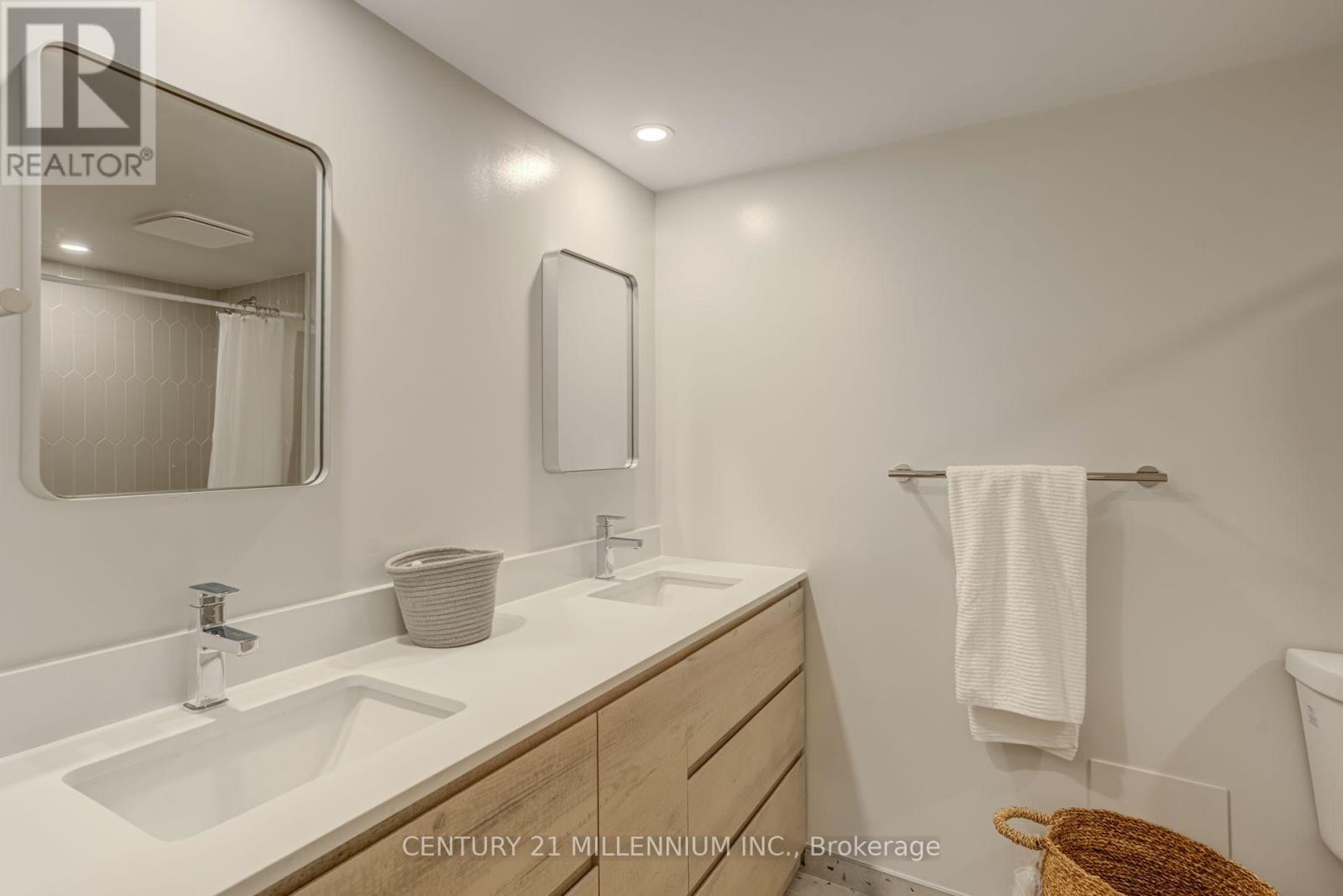 705 - 330 Rathburn Road W Property Photo 25