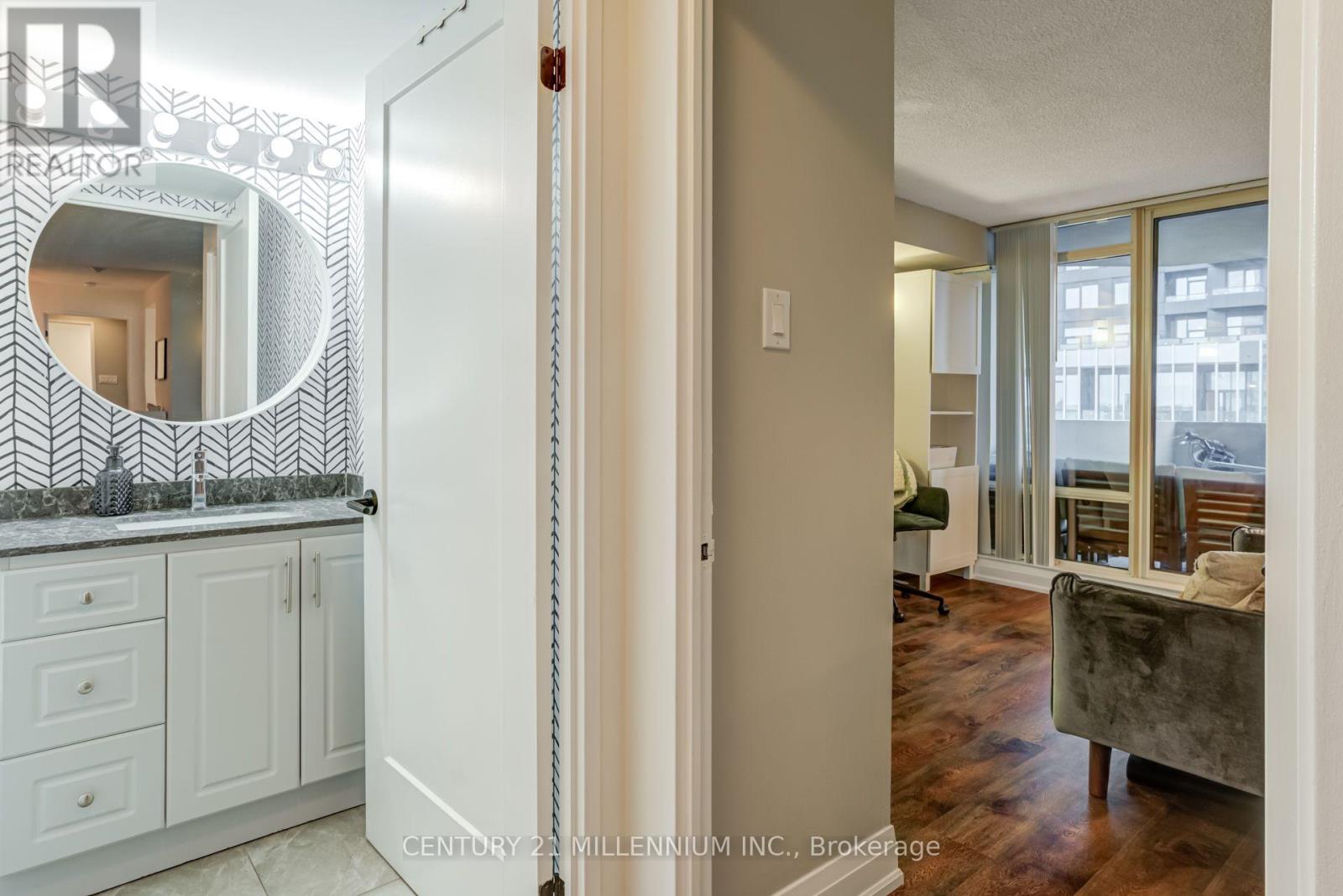 705 - 330 Rathburn Road W Property Photo 27