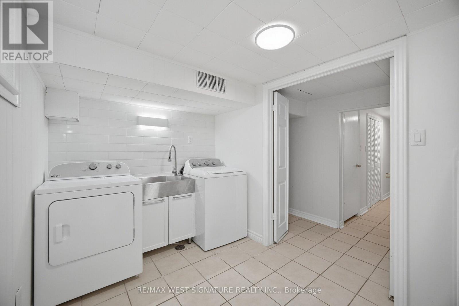55 John Street Property Photo 32
