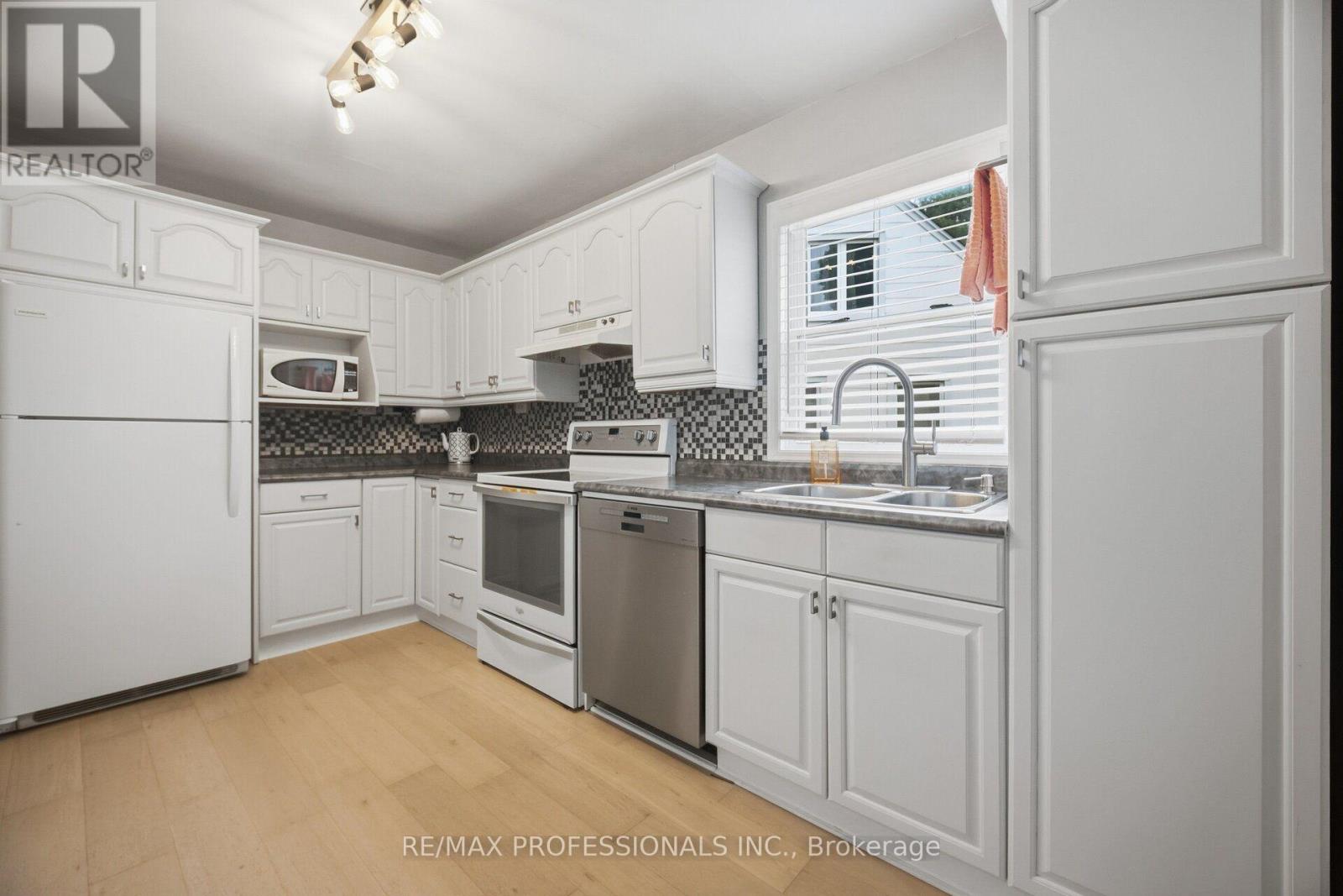8 Smith Crescent Property Photo 8