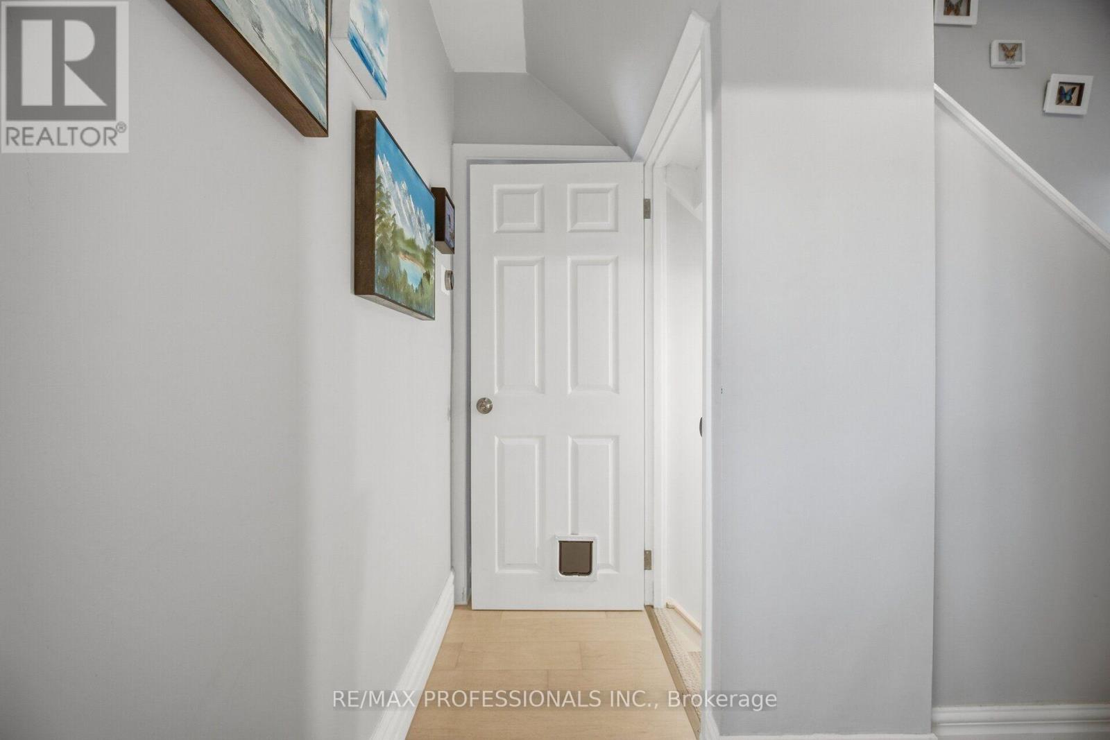 8 Smith Crescent Property Photo 24