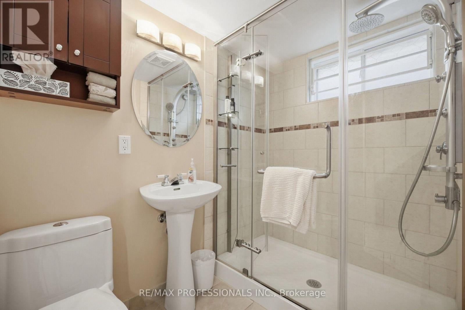 8 Smith Crescent Property Photo 30