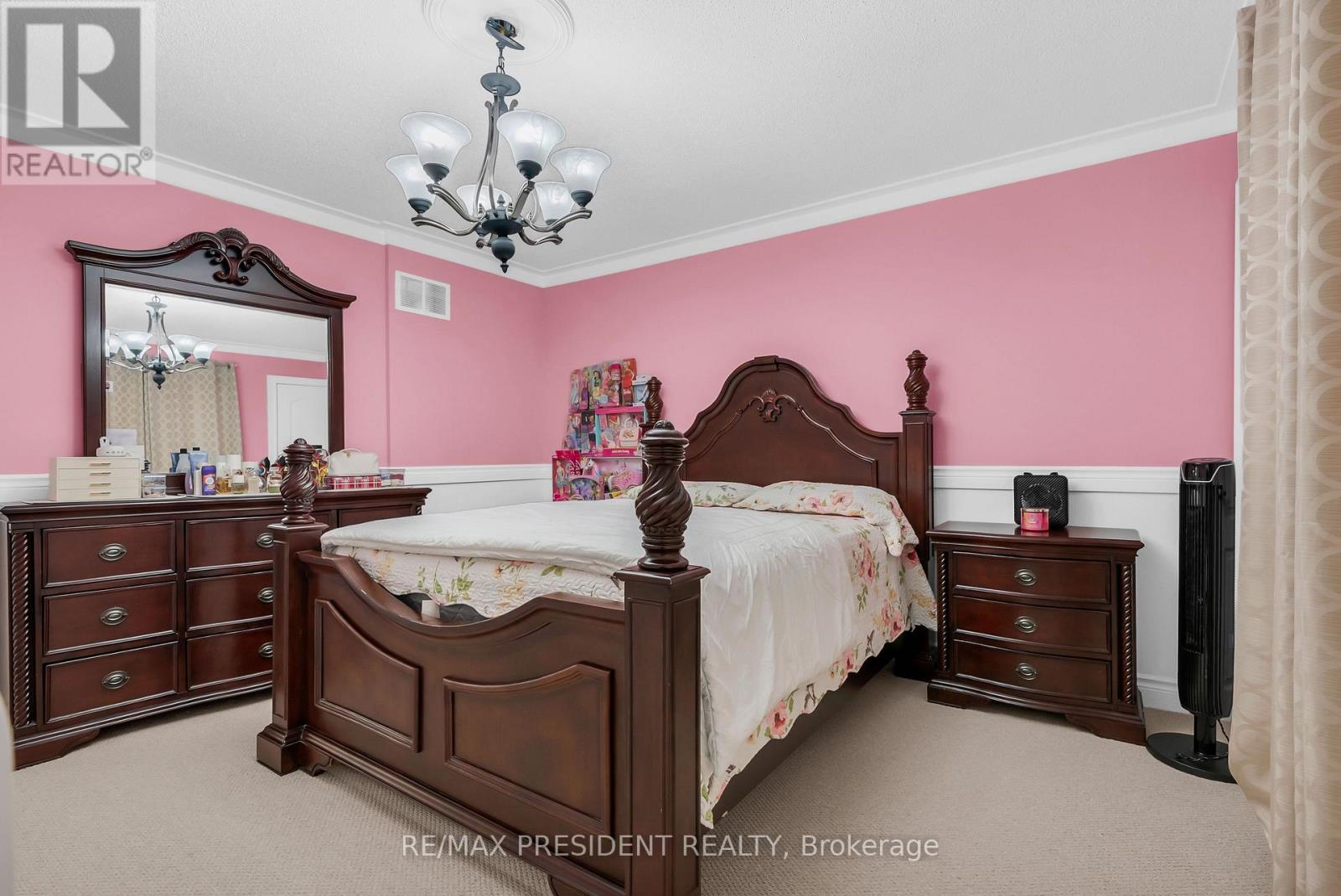 16 Canary Close Property Photo 32