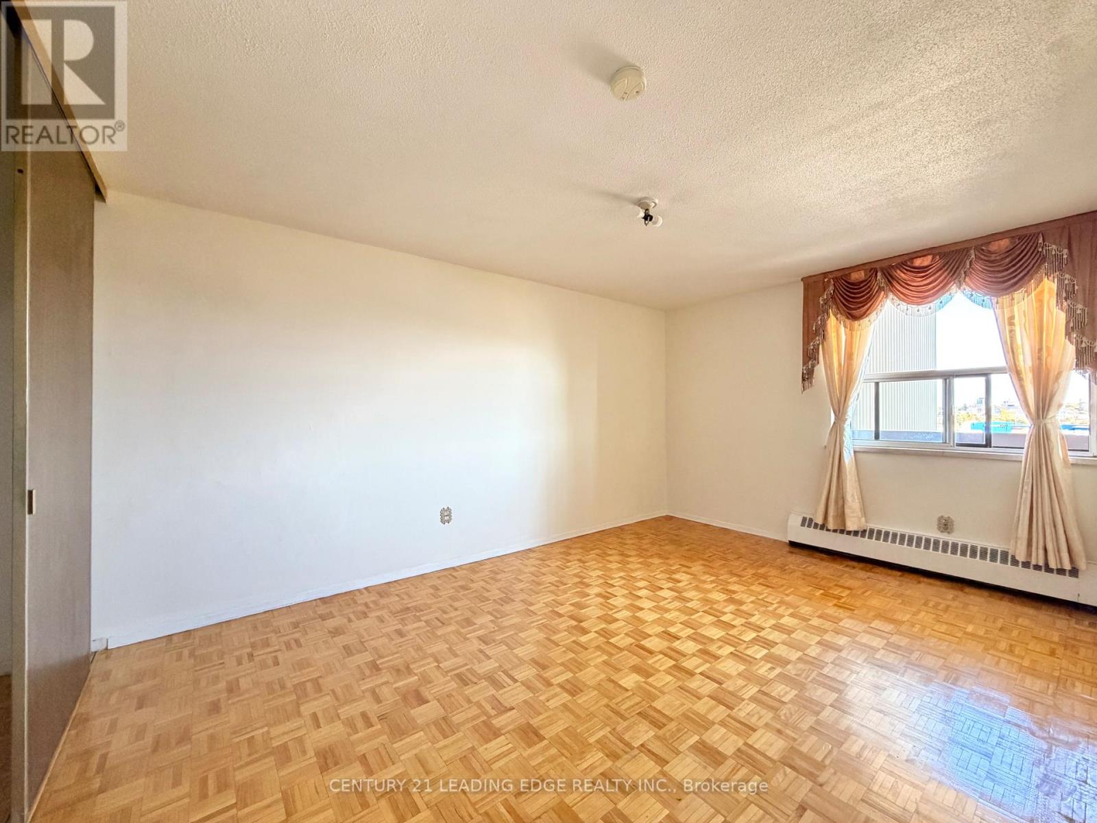 1007 - 1455 Lawrence Avenue W Property Photo 5
