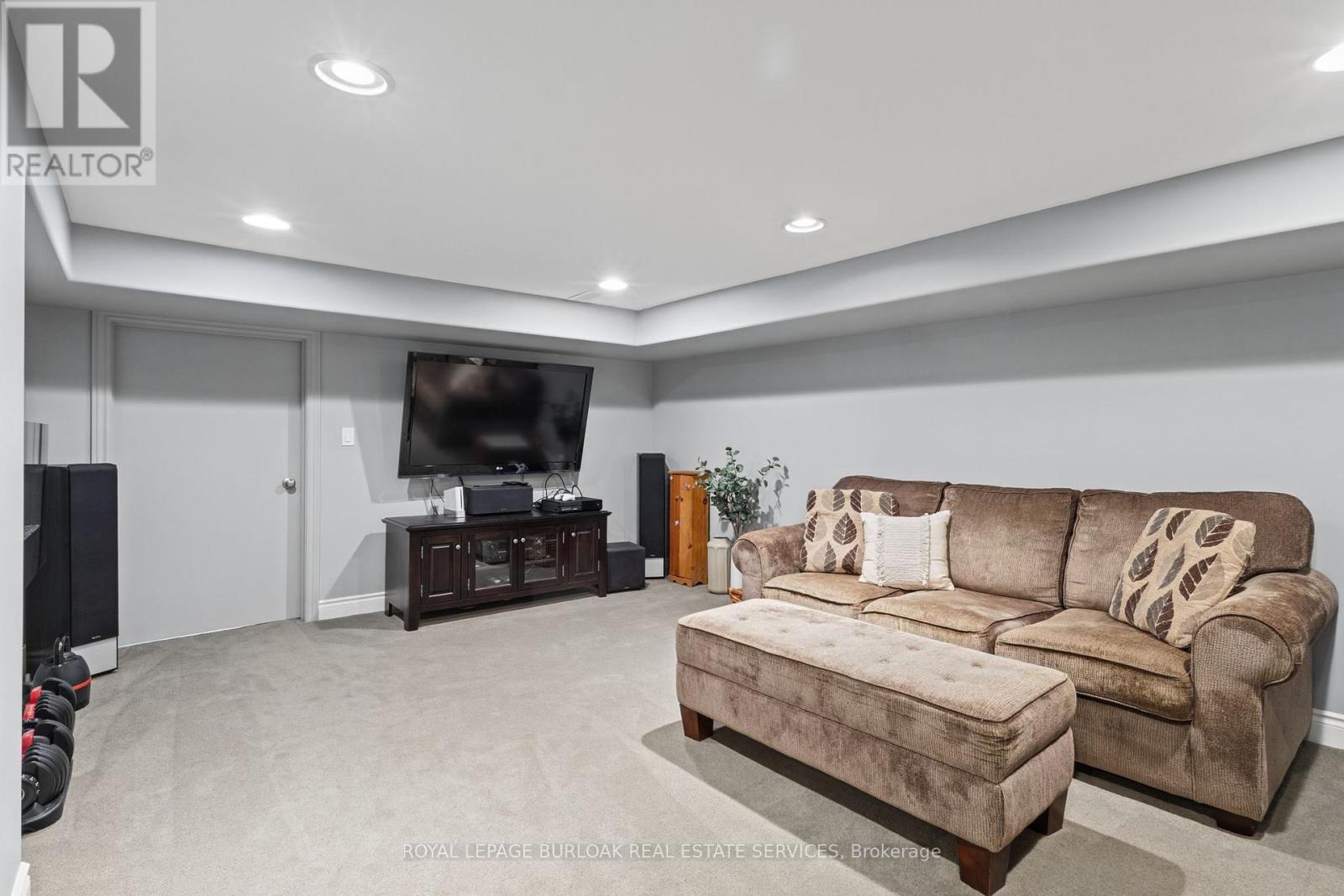 497 Townsend Avenue Property Photo 23