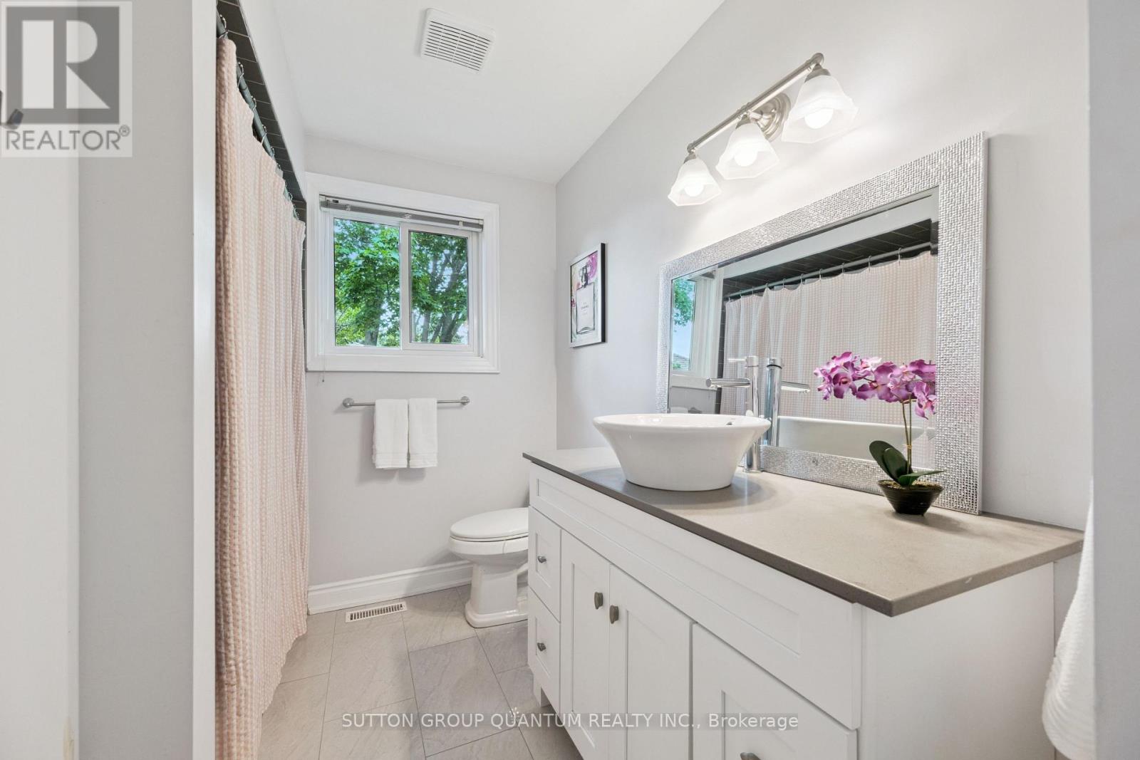 3092 Shannon Crescent Property Photo 27