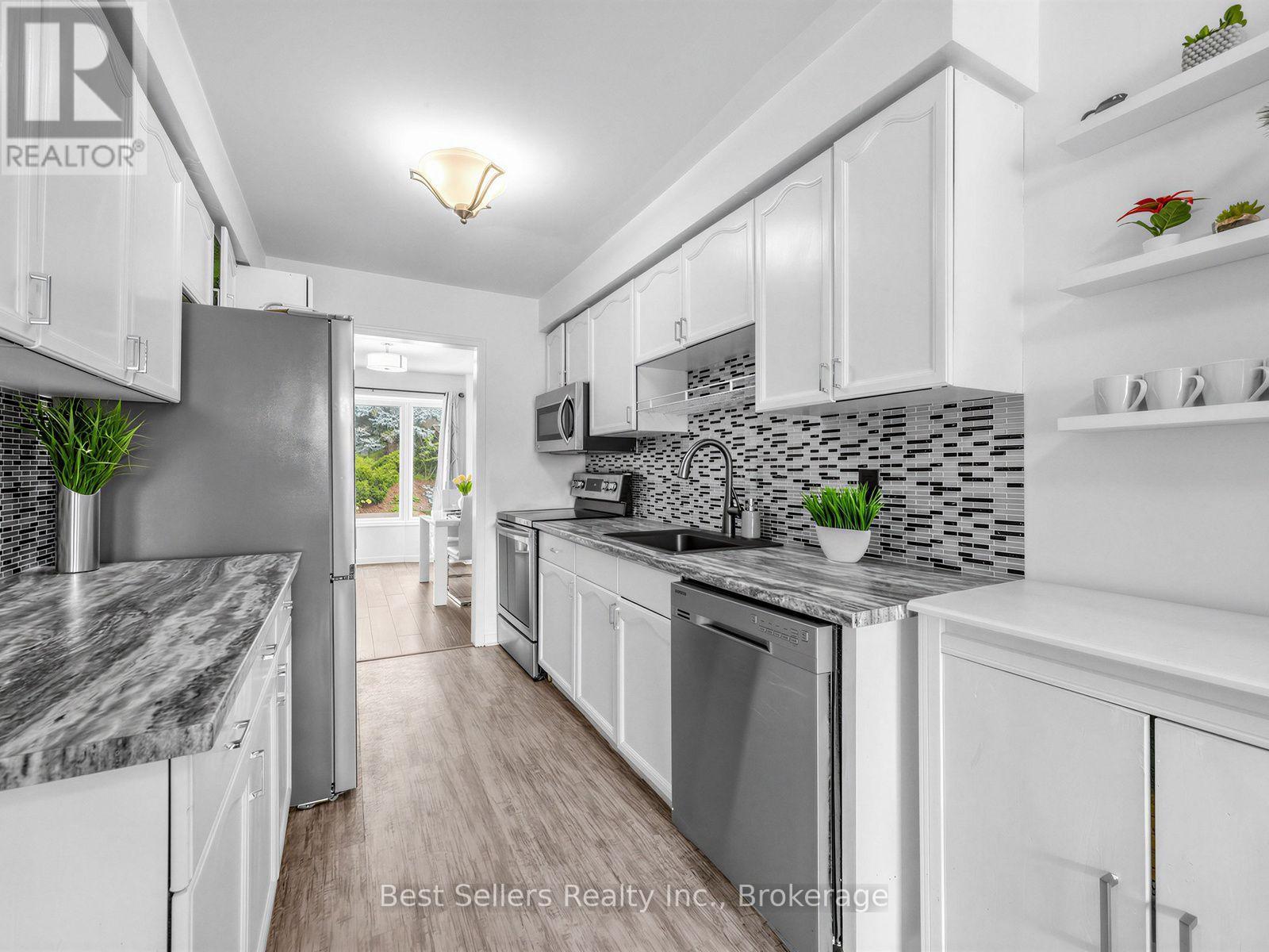 234 Lech Walesa Drive Property Photo 14