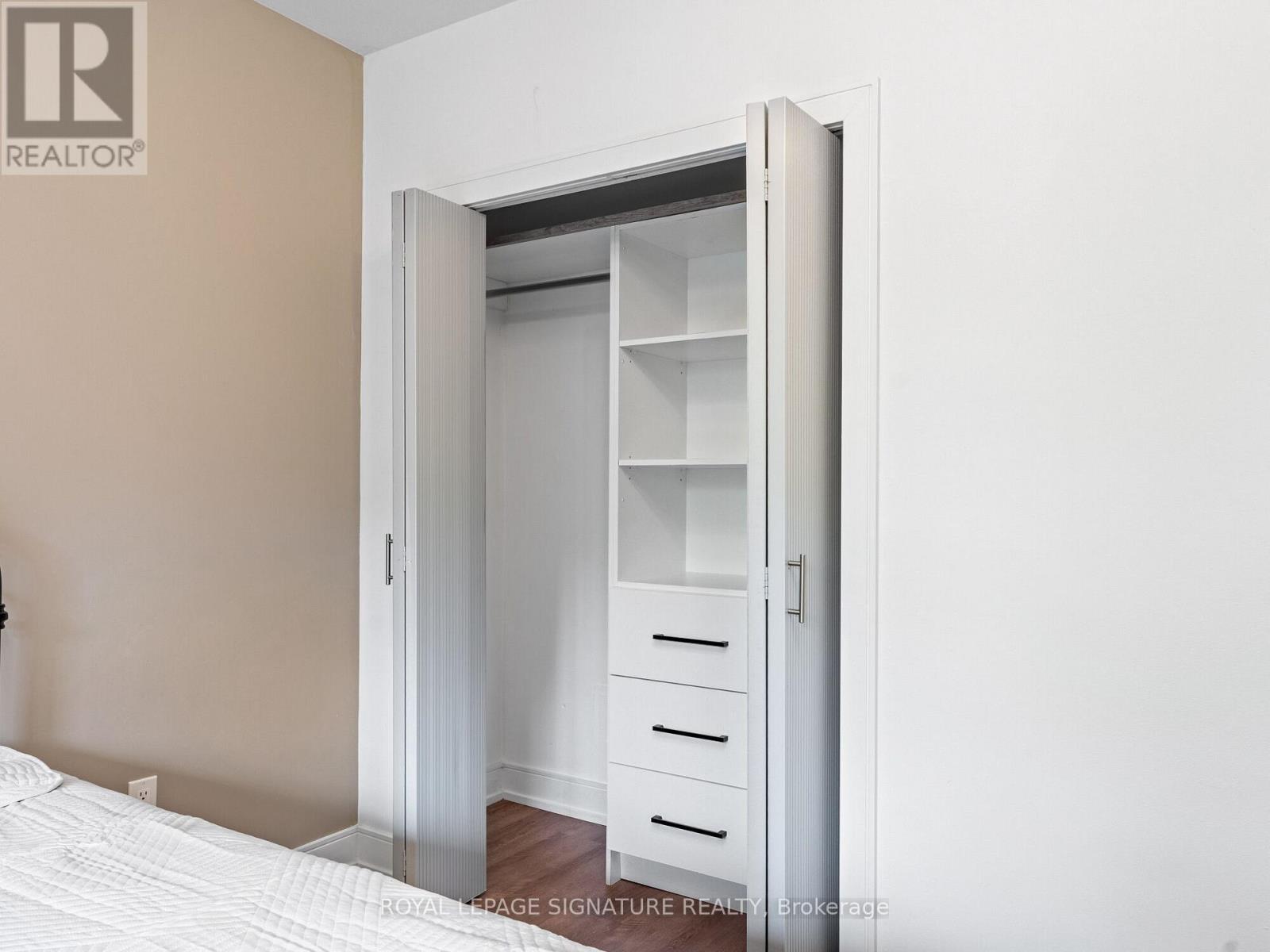 1620 Islington Avenue Property Photo 18