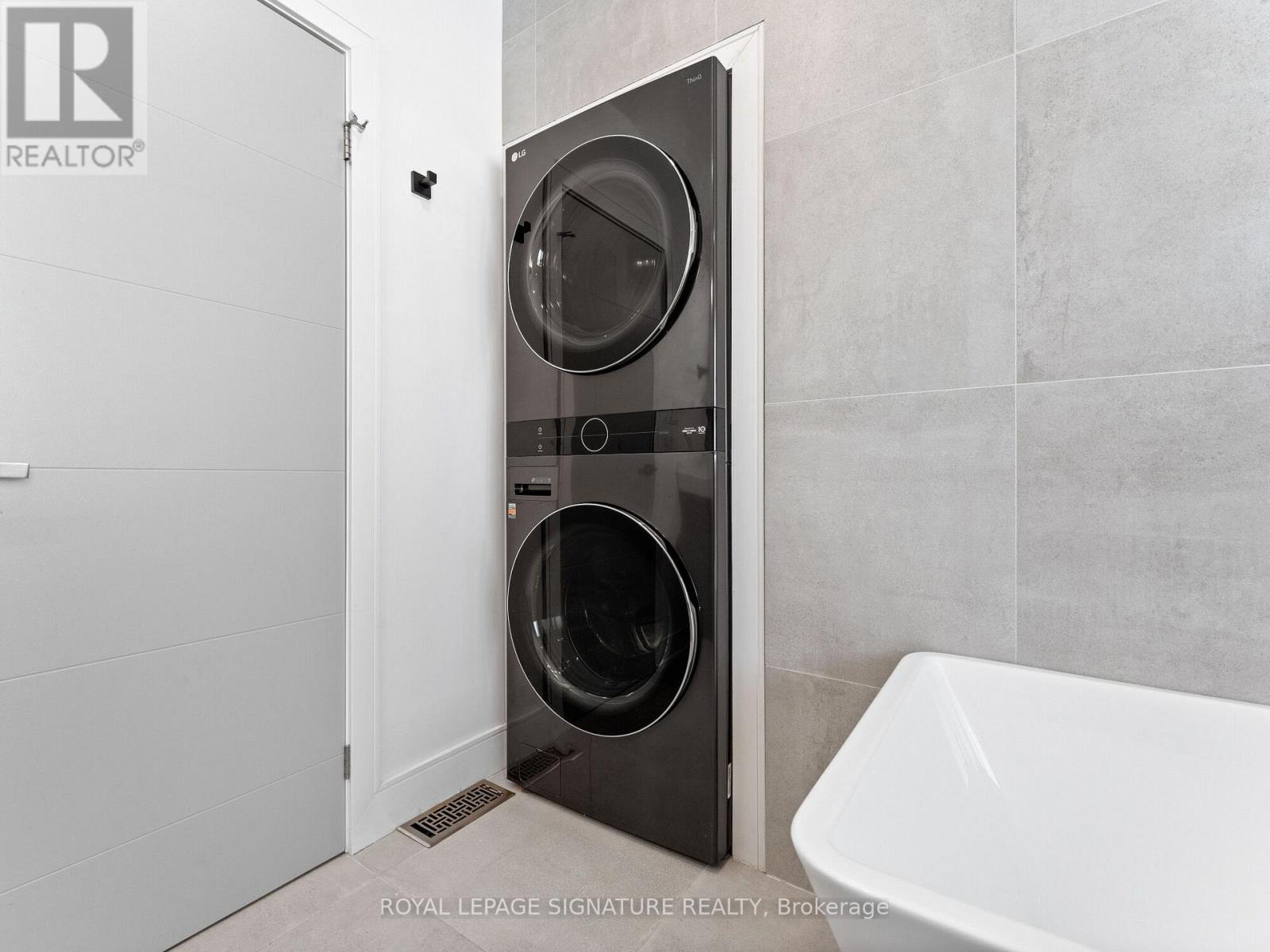 1620 Islington Avenue Property Photo 24