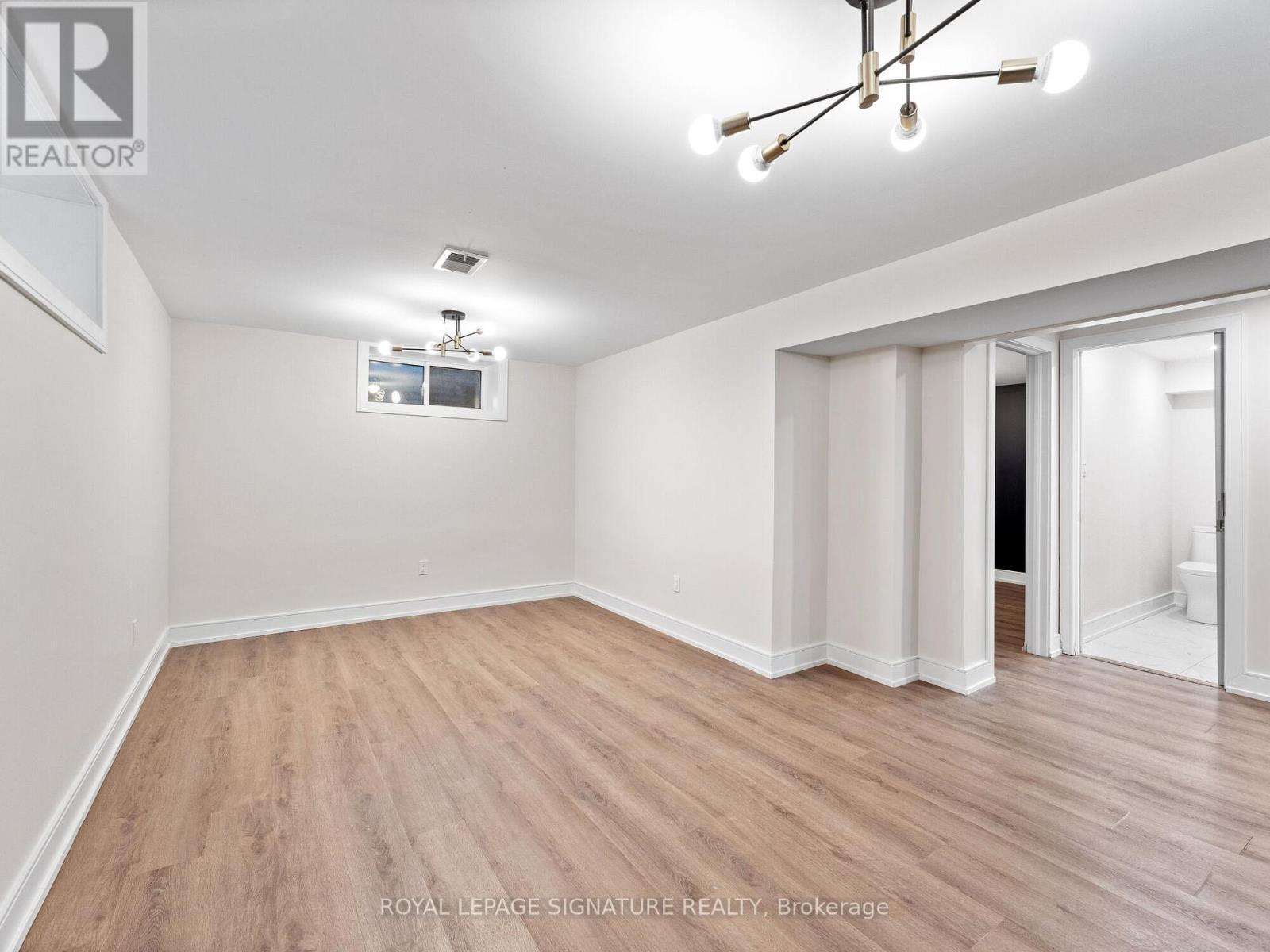 1620 Islington Avenue Property Photo 33