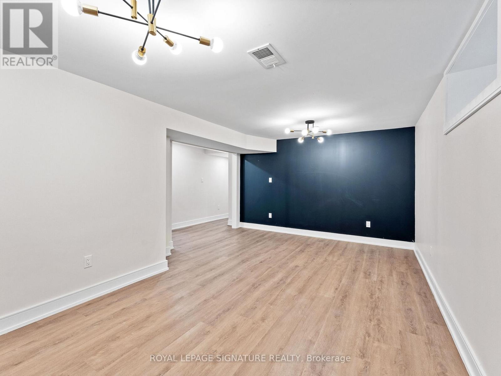 1620 Islington Avenue Property Photo 34