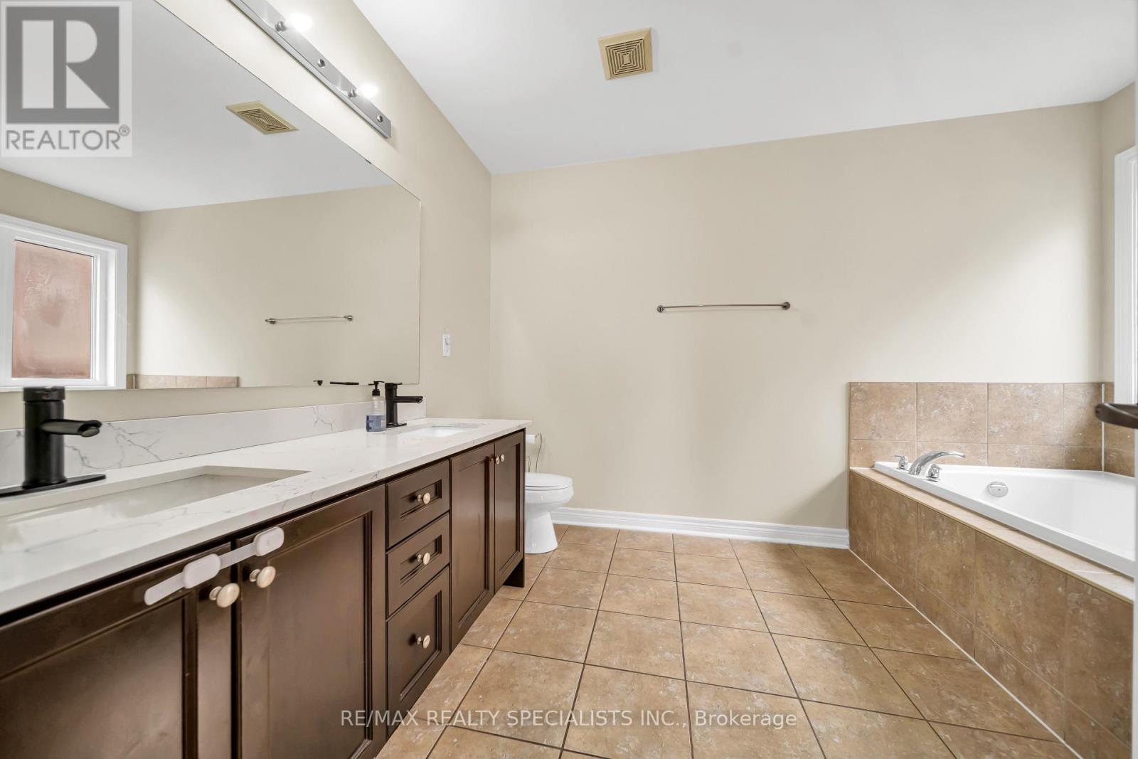 48 Game Creek Crescent Property Photo 13
