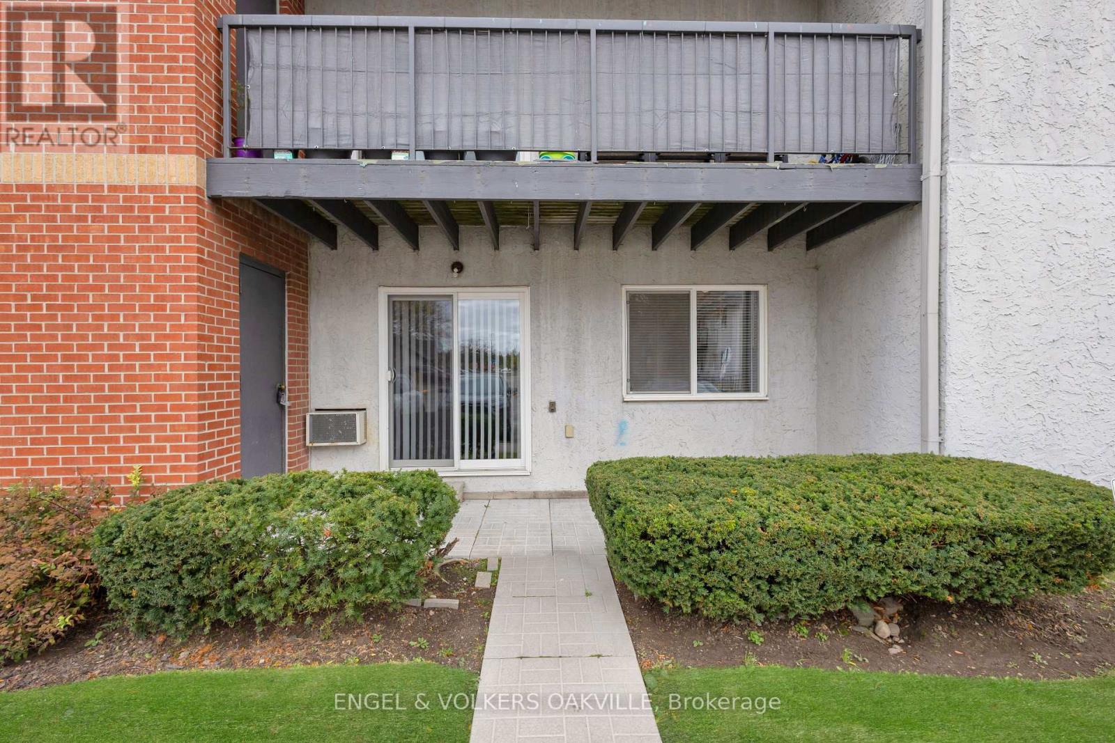 712 - 1450 Glen Abbey Gate Property Photo 3
