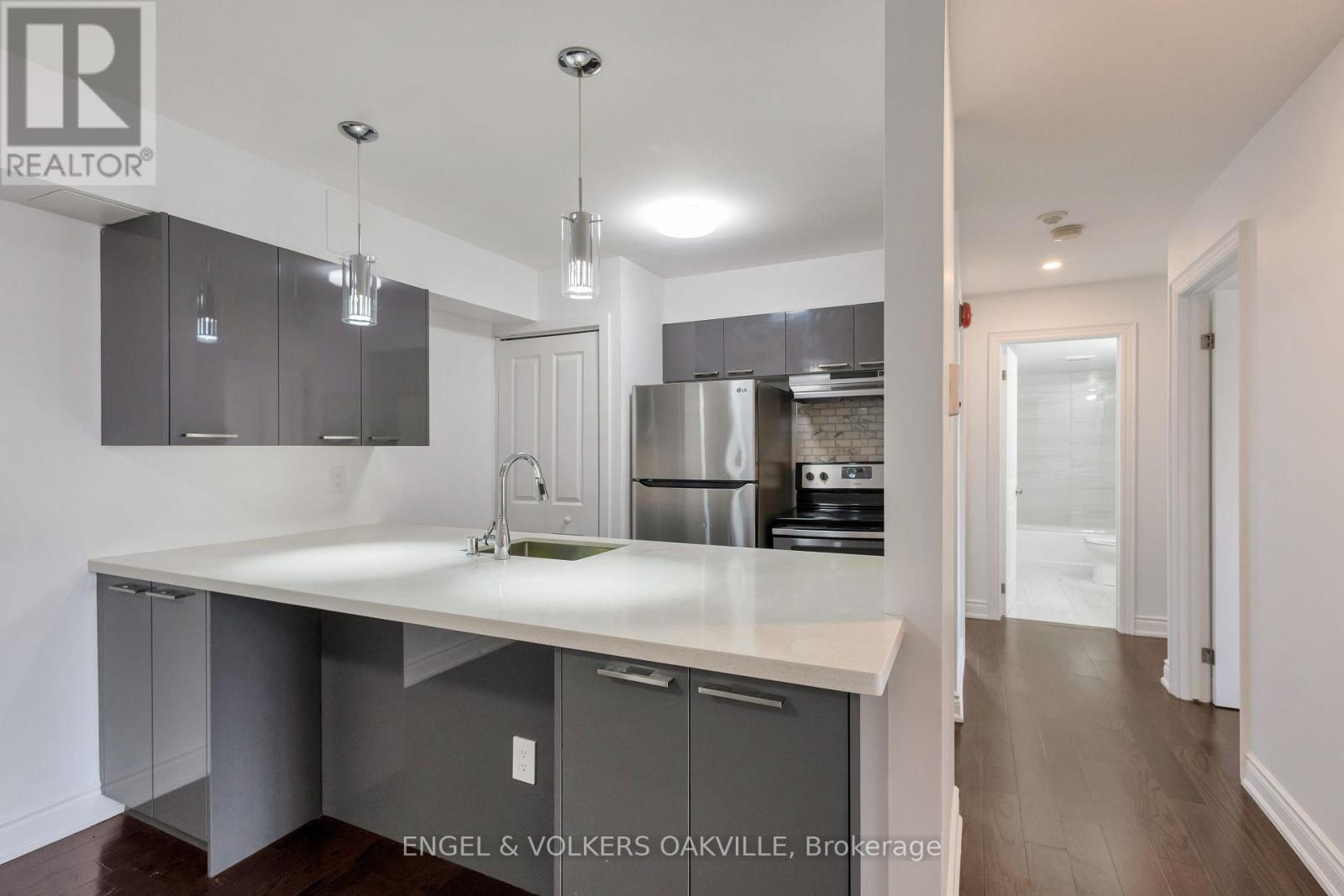 712 - 1450 Glen Abbey Gate Property Photo 7