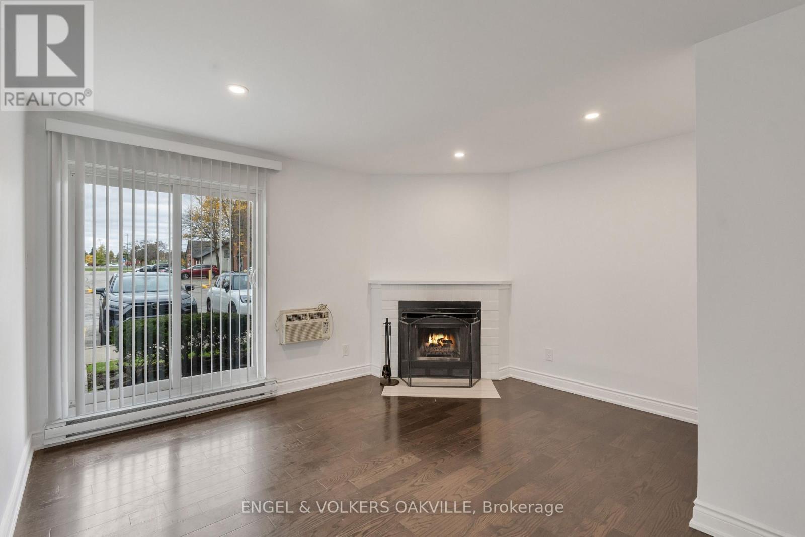 712 - 1450 Glen Abbey Gate Property Photo 10