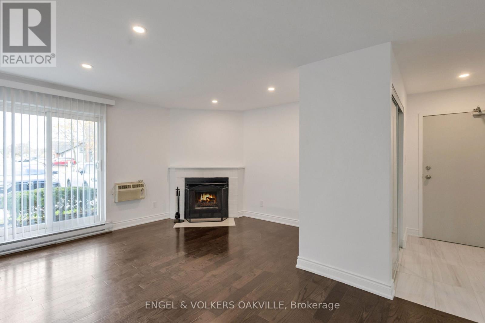 712 - 1450 Glen Abbey Gate Property Photo 11