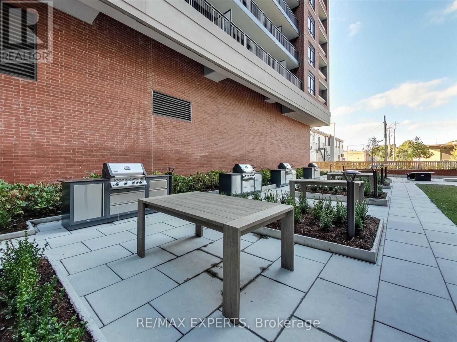 516 - 3091 Dufferin Street Property Photo 5