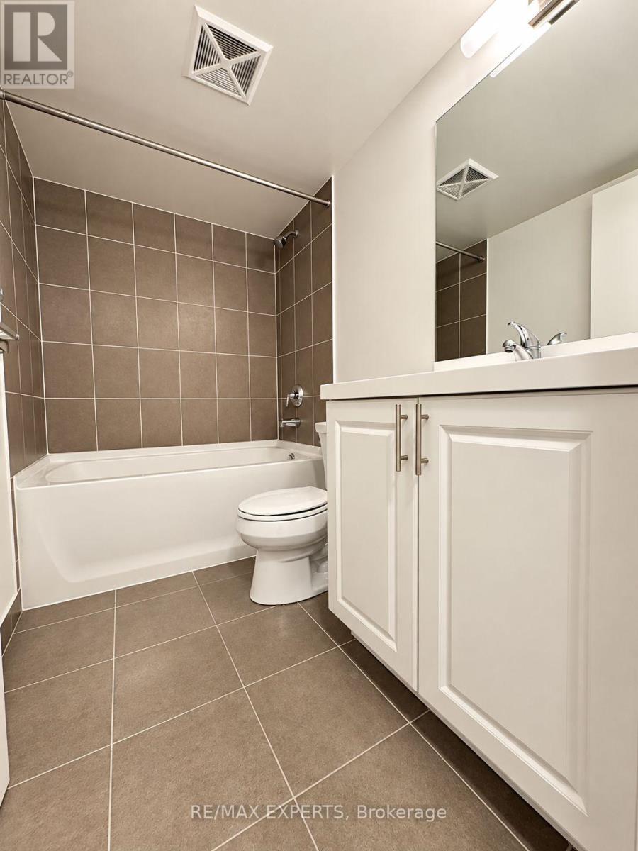 516 - 3091 Dufferin Street Property Photo 8