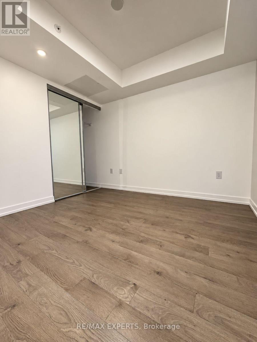 516 - 3091 Dufferin Street Property Photo 12