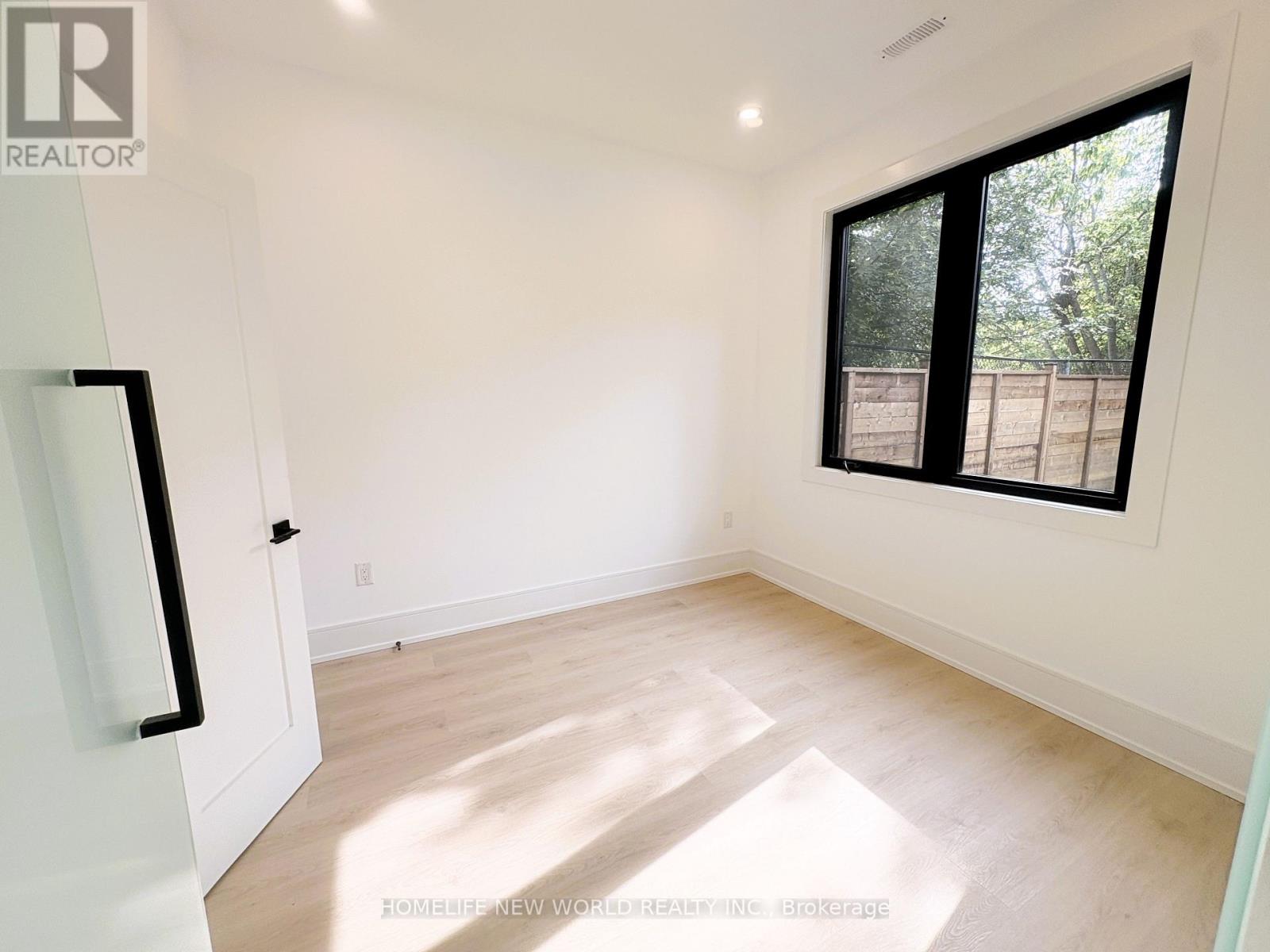 Laneway - 679 Gladstone Avenue Property Photo 8