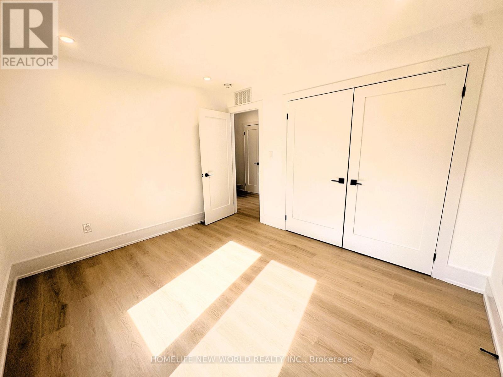 Laneway - 679 Gladstone Avenue Property Photo 16