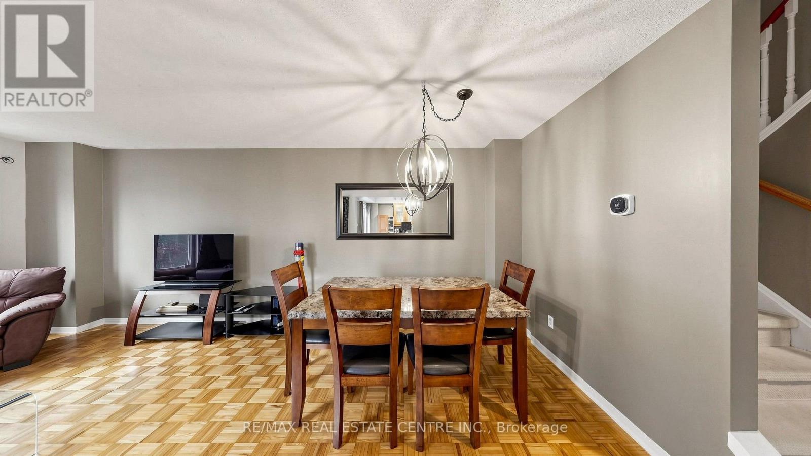 3 - 2215 Cleaver Avenue Property Photo 8