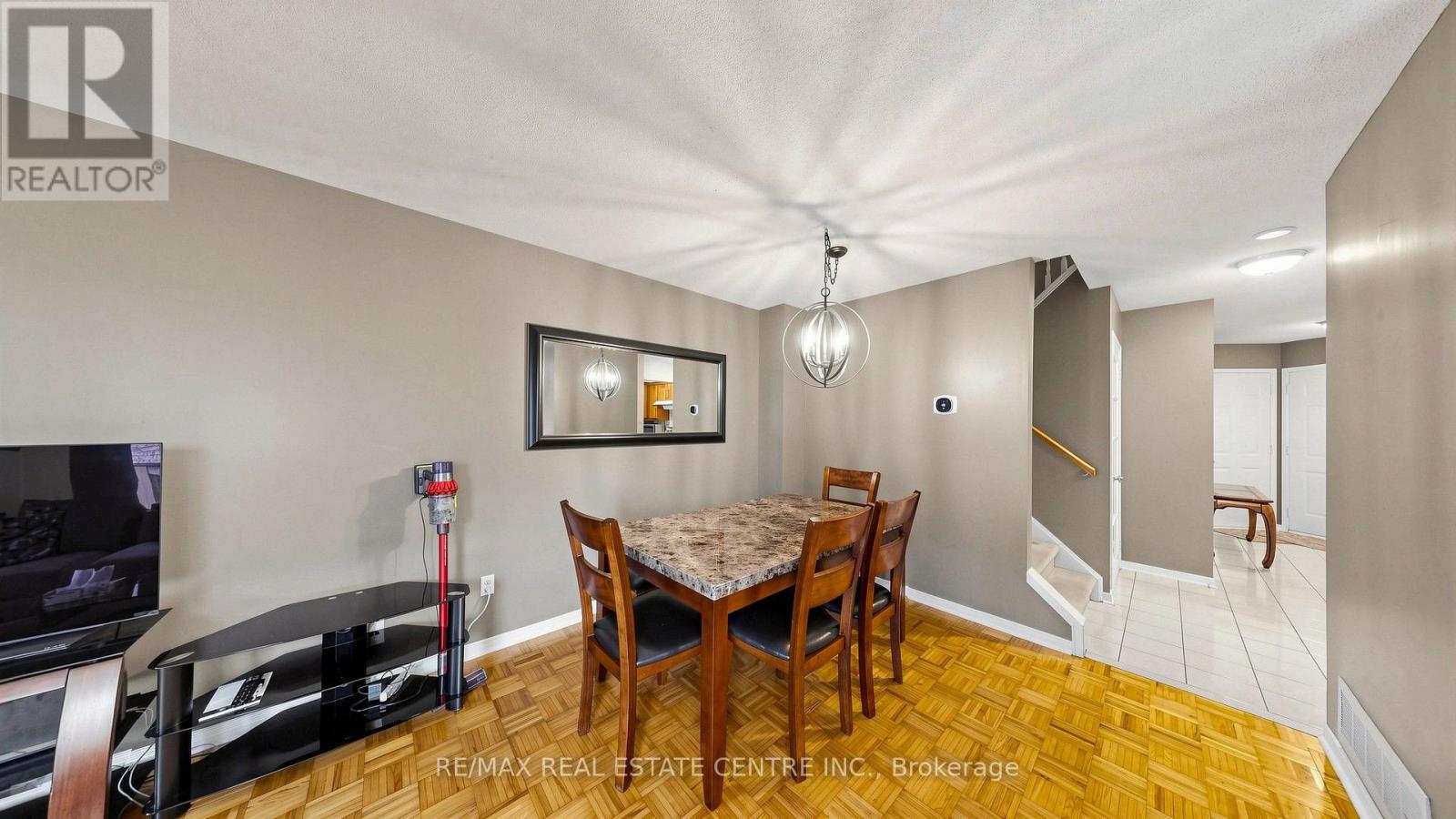 3 - 2215 Cleaver Avenue Property Photo 10