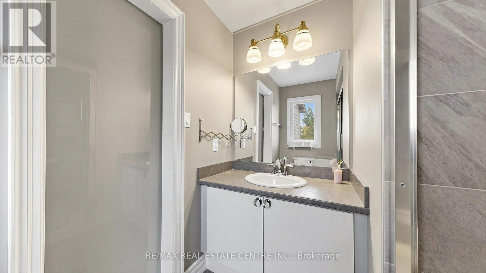 3 - 2215 Cleaver Avenue Property Photo 26