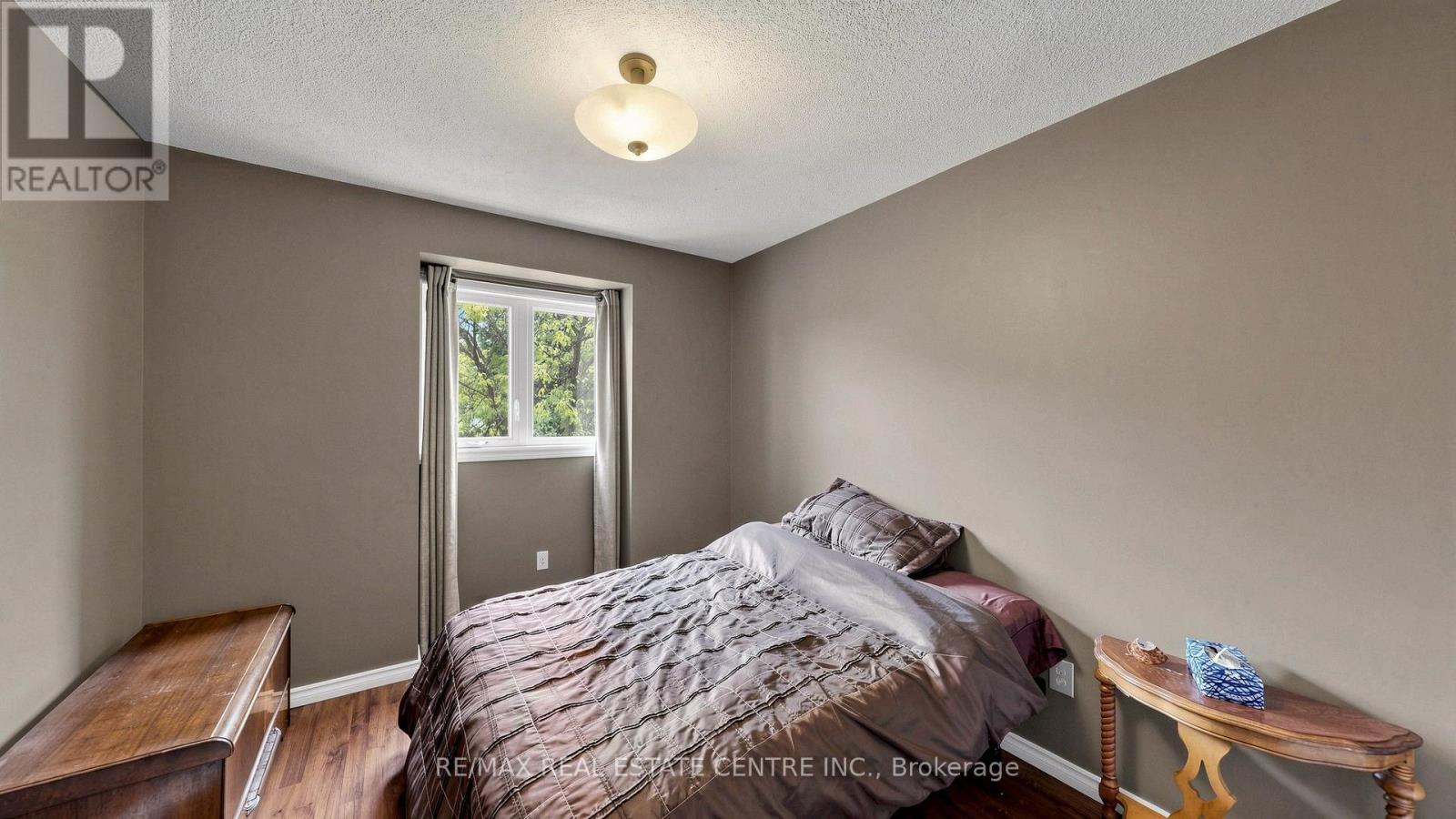 3 - 2215 Cleaver Avenue Property Photo 32
