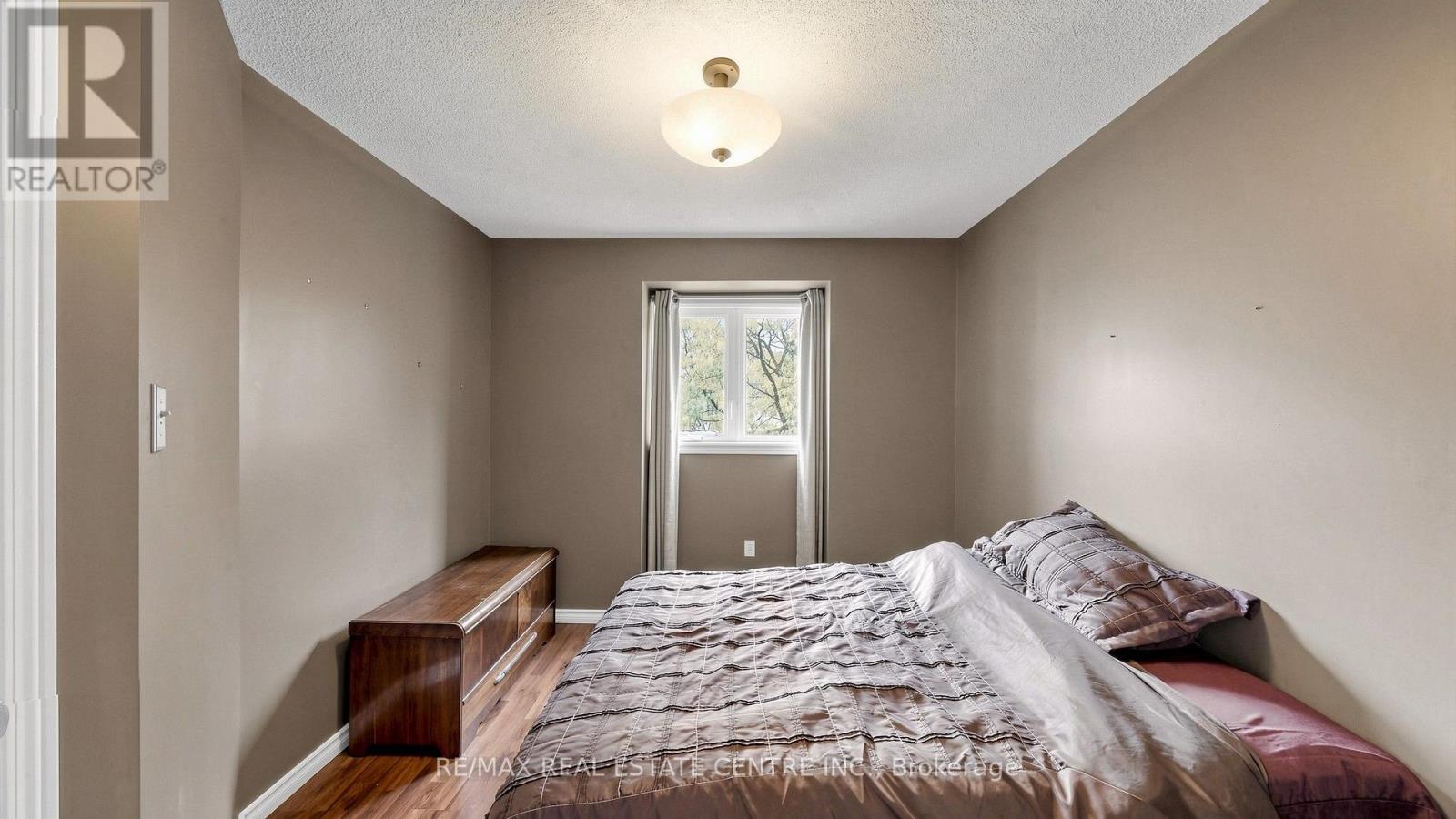 3 - 2215 Cleaver Avenue Property Photo 34