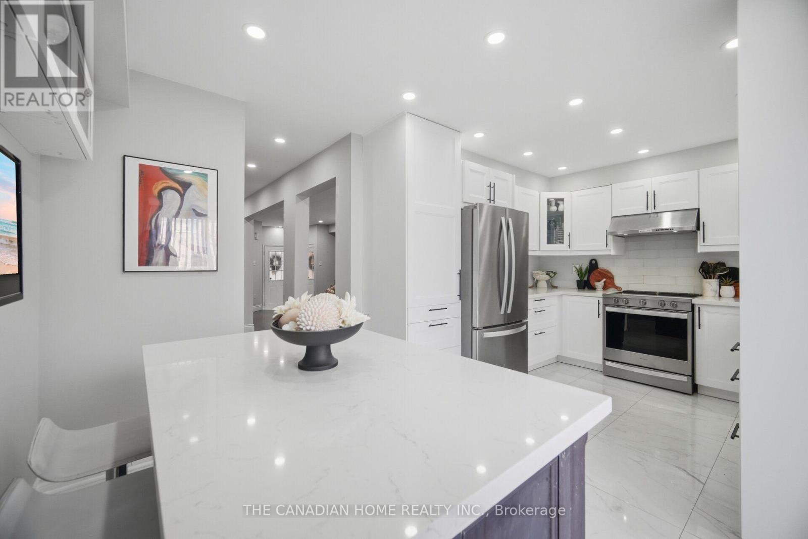 8 Vauxhall Crescent Property Photo 13