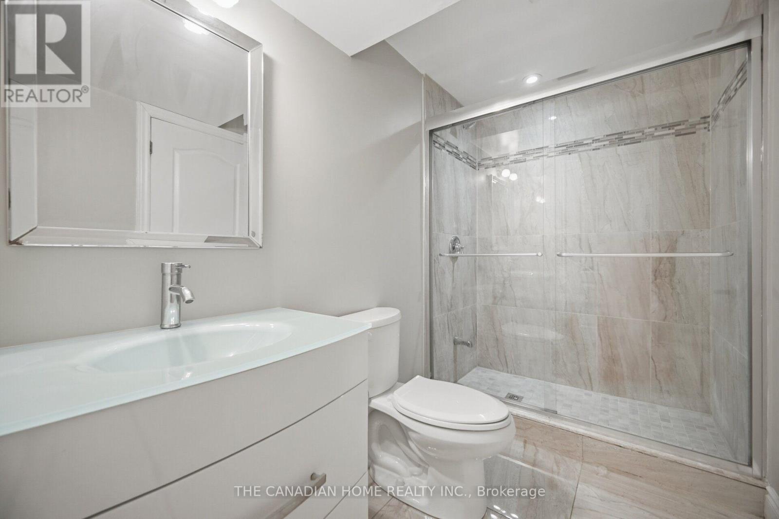 8 Vauxhall Crescent Property Photo 41