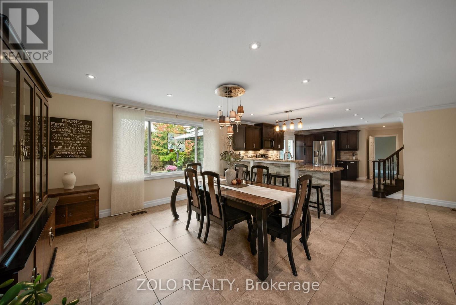 6911b Hickling Crescent Property Photo 14