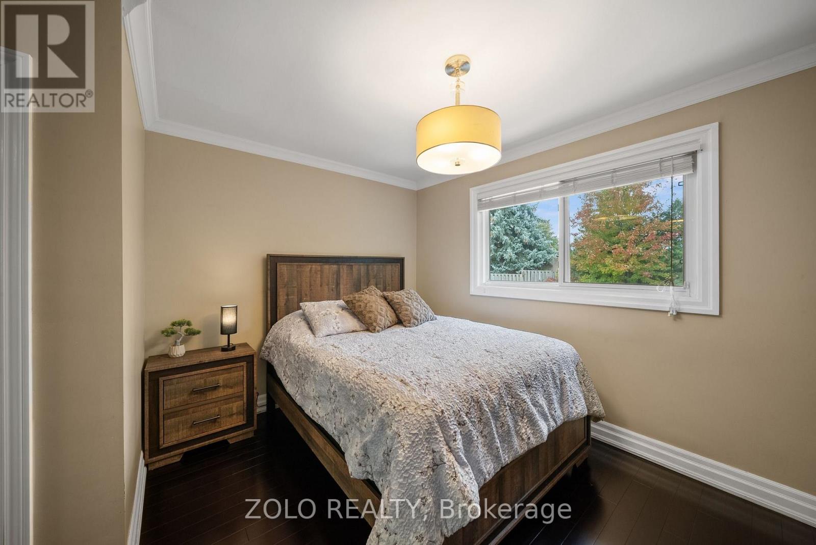 6911b Hickling Crescent Property Photo 23