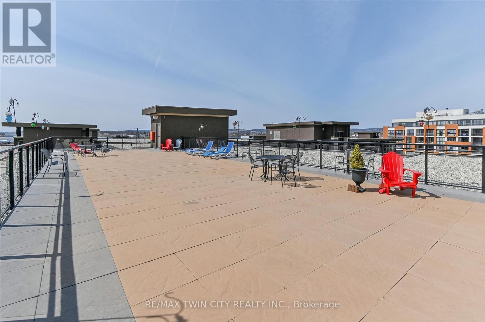 9 - 5030 Corporate Drive Property Photo 35