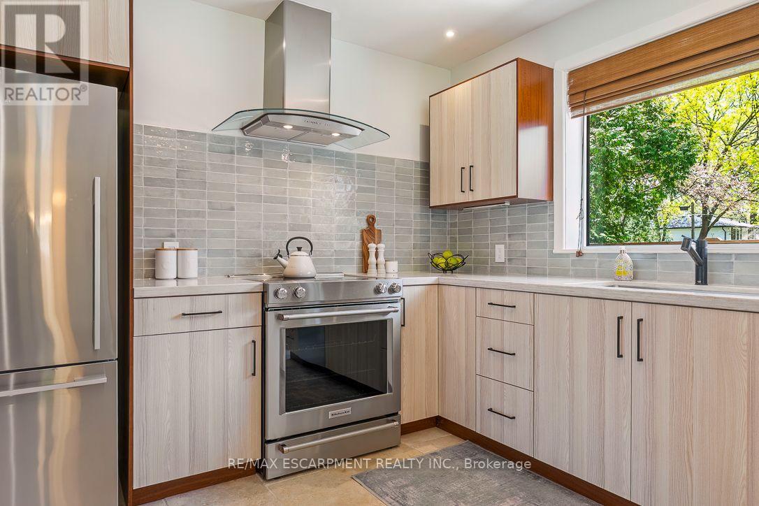 1548 Wembury Road Property Photo 16