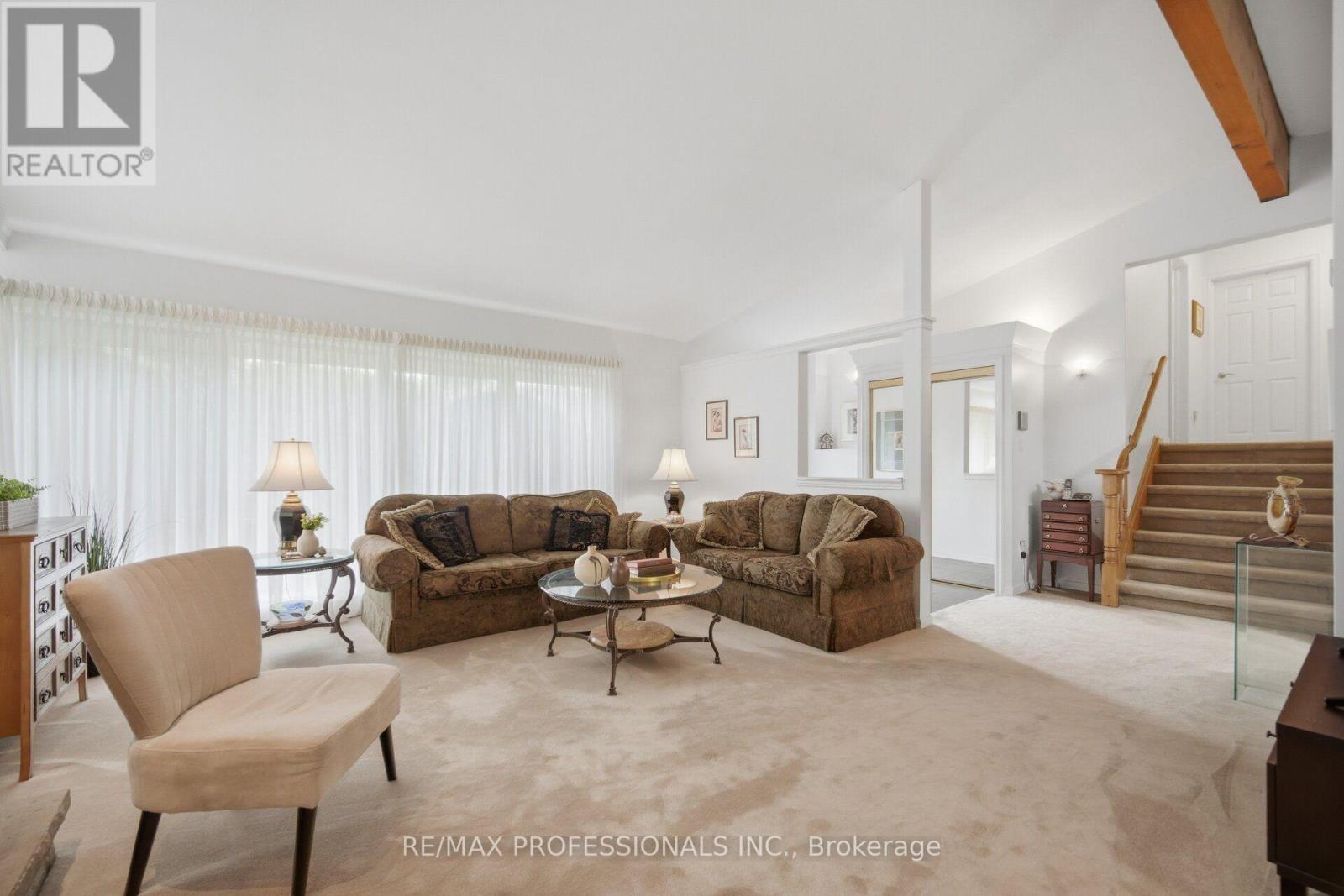 9 Humber Ridge Drive Property Photo 7