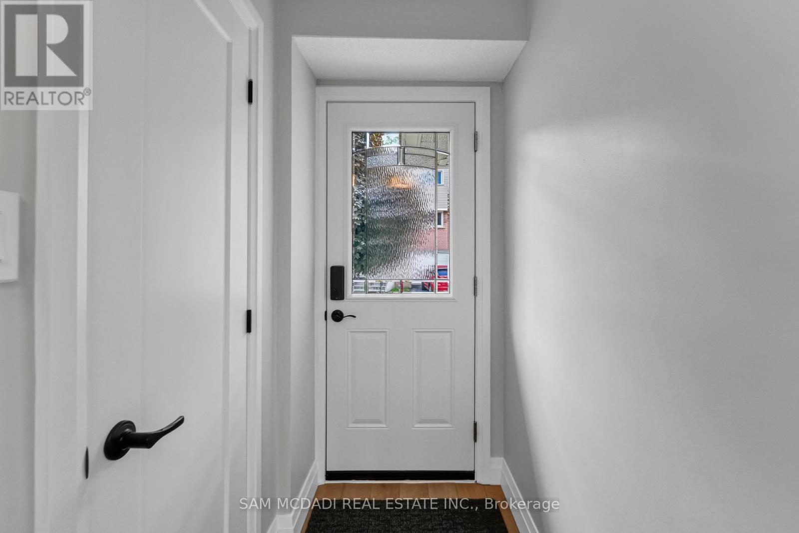 157 - 400 Mississauga Valley Boulevard Property Photo 2